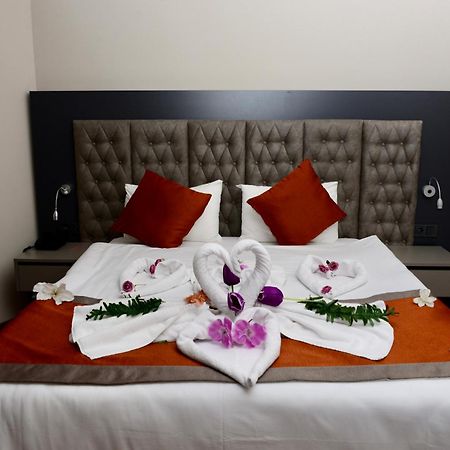Side Golden Rock Hotel&Spa 外观 照片