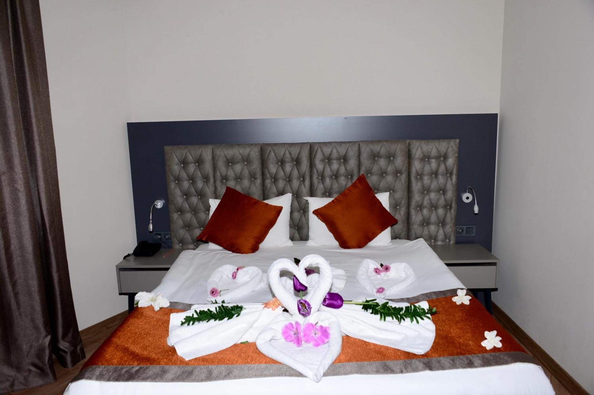 Side Golden Rock Hotel&Spa 外观 照片